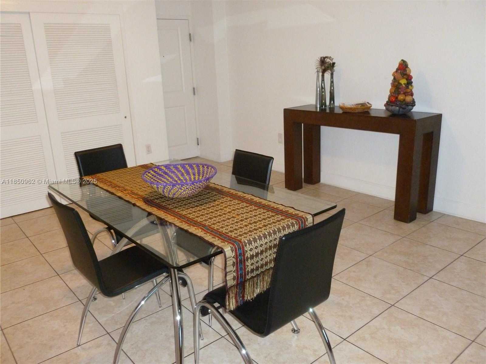 Small Image of 401 69TH ST #210, Miami Beach Number 5