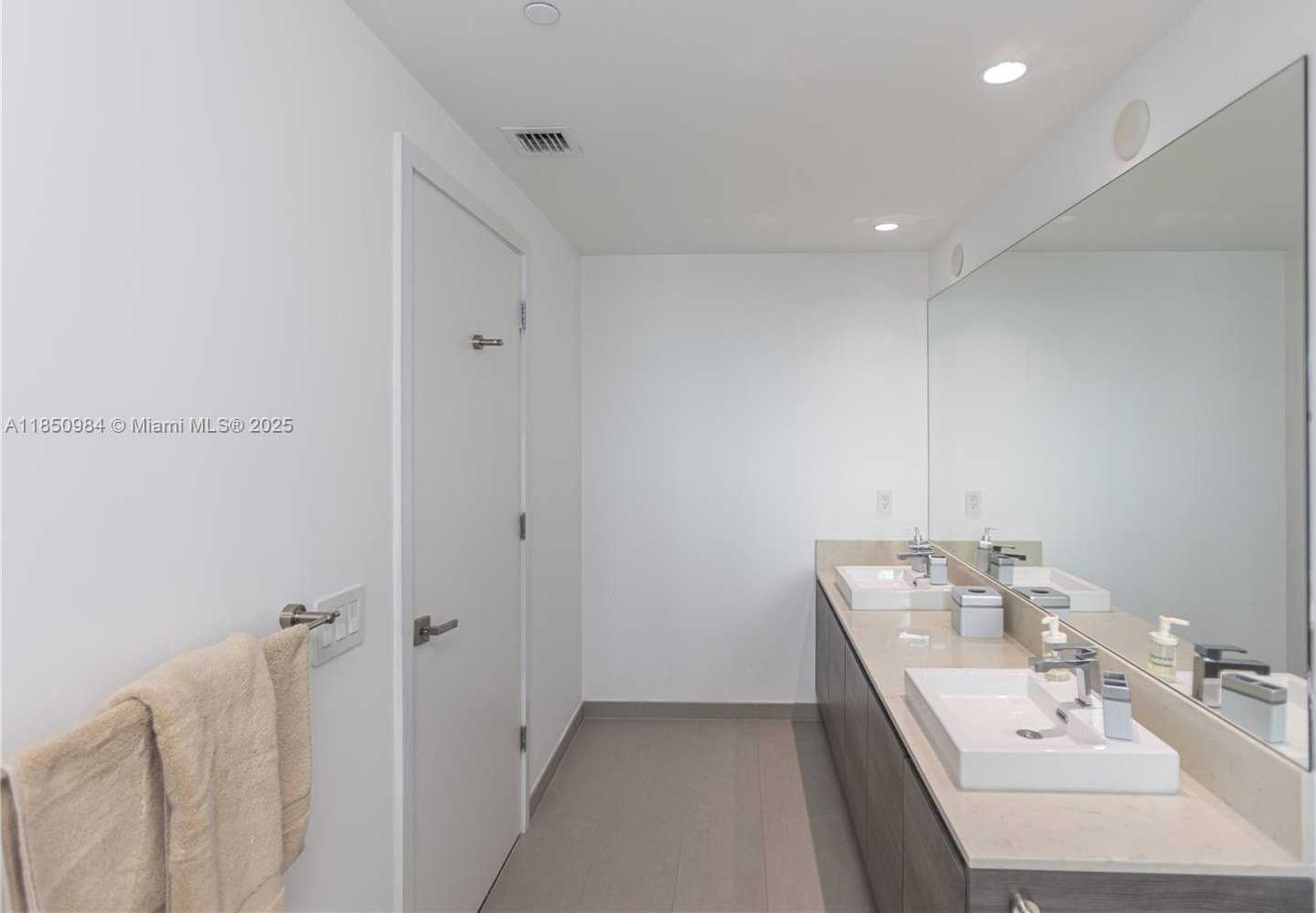 Small Image of 1080 BRICKELL AVE #3906, Miami Number 10