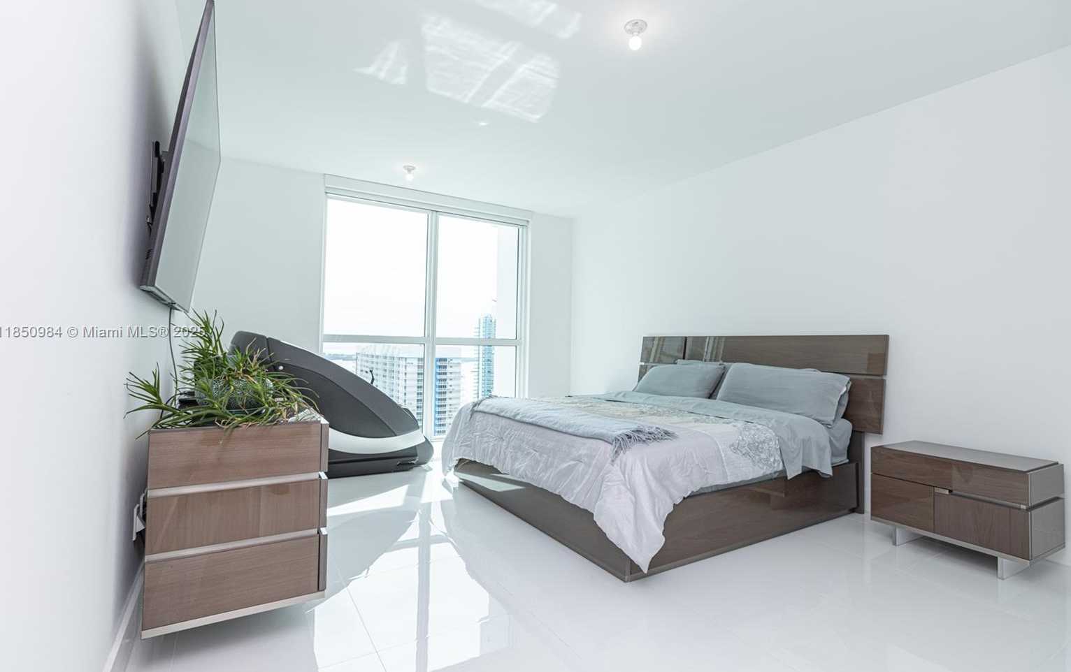 Small Image of 1080 BRICKELL AVE #3906, Miami Number 4