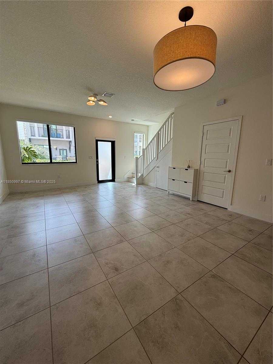 Small Image of 4648 NORTH WEST 83RD PATH #4648, Doral Number 4