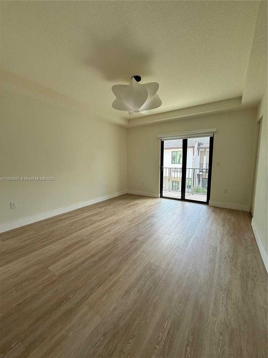 Small Image of 4648 NORTH WEST 83RD PATH #4648, Doral Number 5
