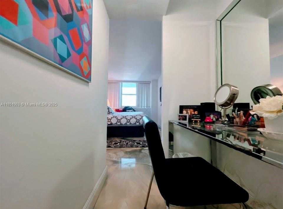 Small Image of 2030 SOUTH OCEAN DR #1802, Hallandale Beach Number 26