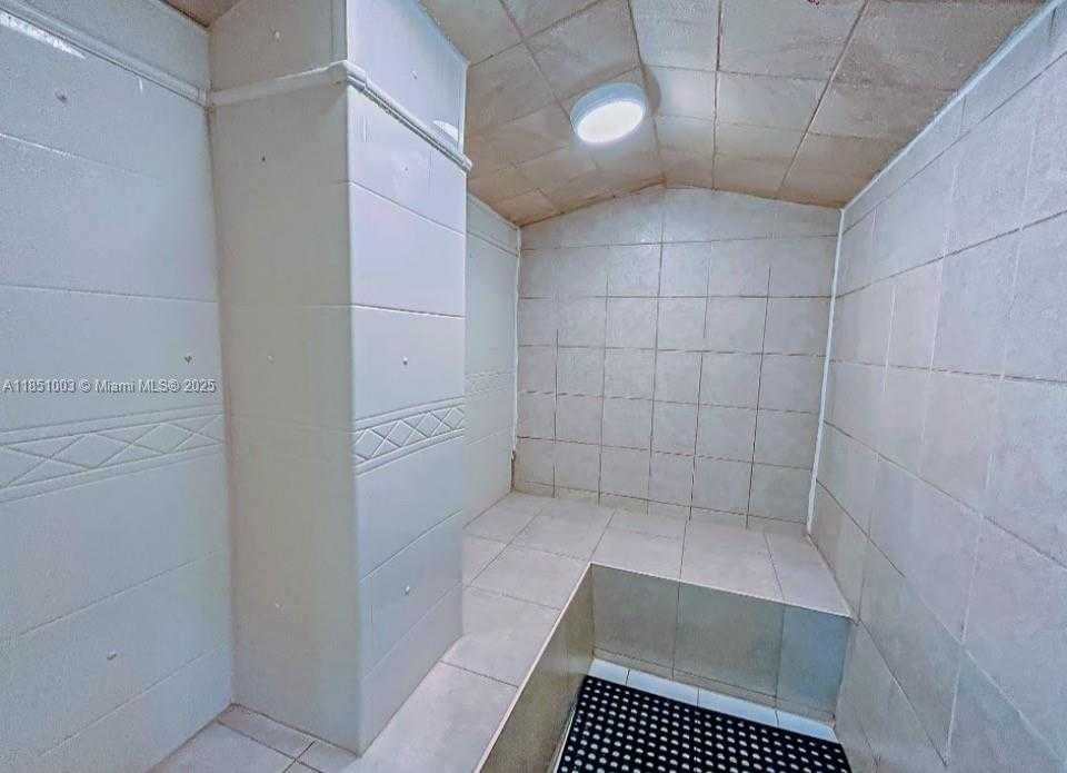 Small Image of 2030 SOUTH OCEAN DR #1802, Hallandale Beach Number 46
