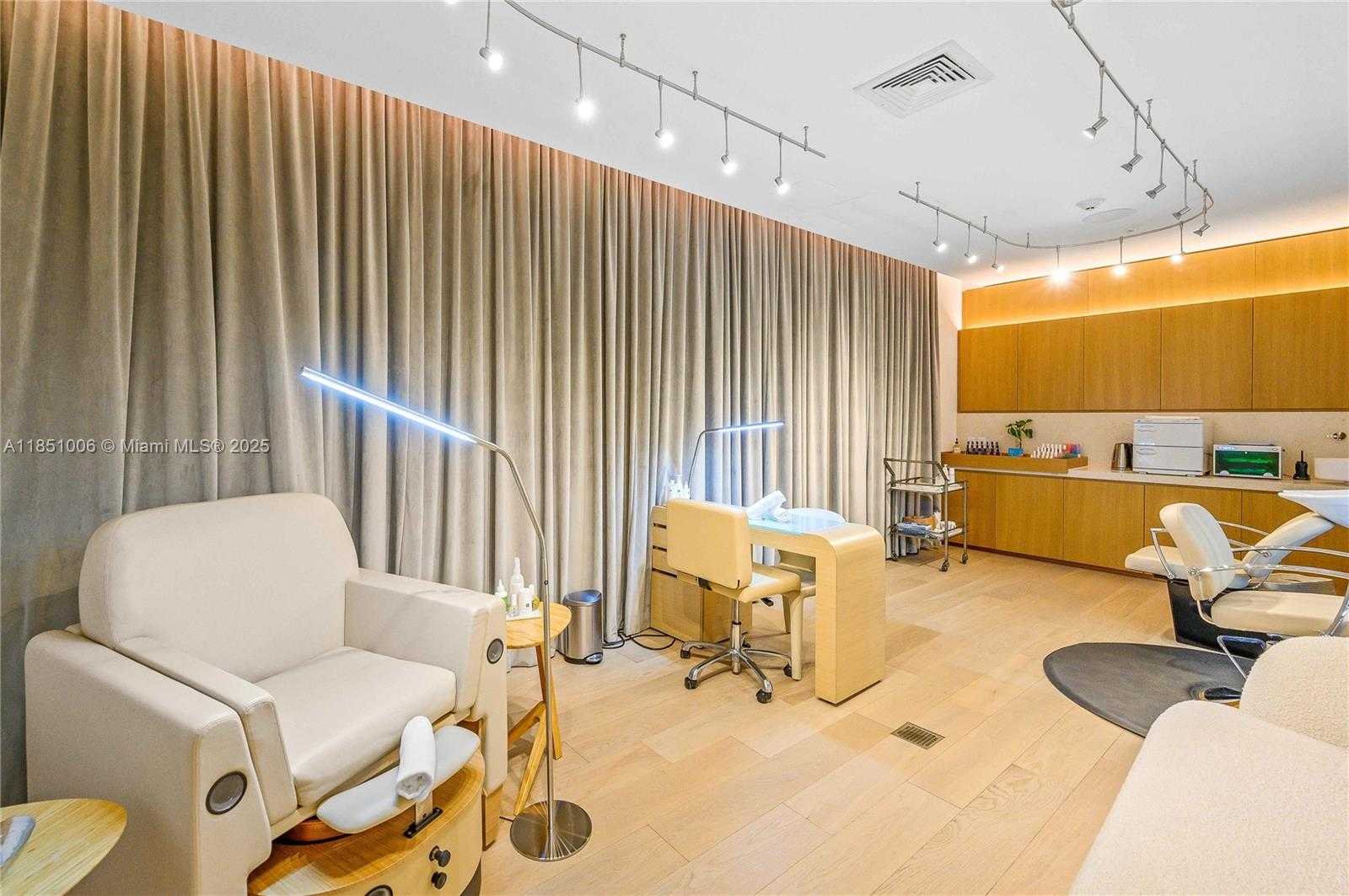 Small Image of 8701 COLLINS AVE #1003, Miami Beach Number 28