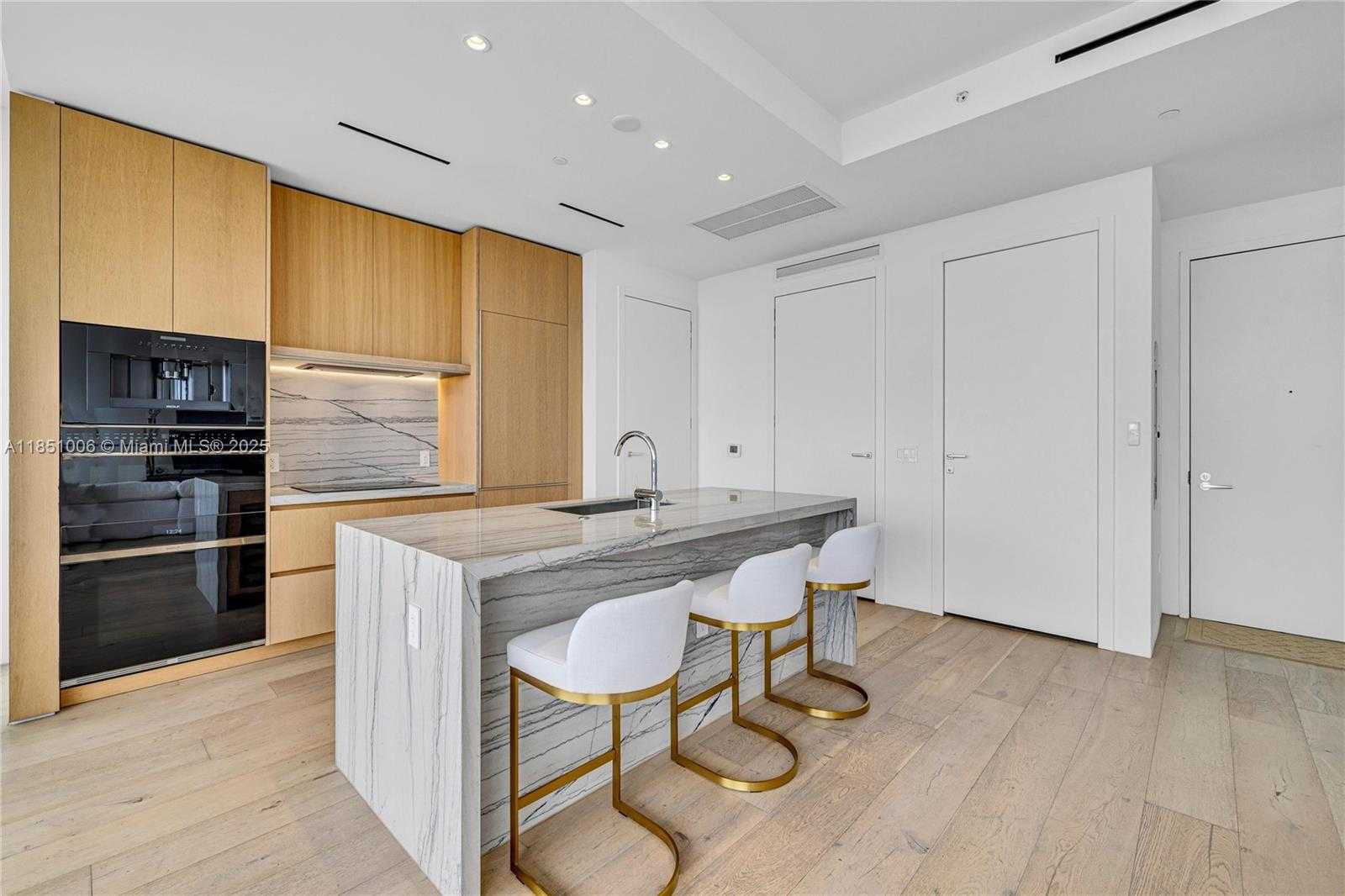 Small Image of 8701 COLLINS AVE #1003, Miami Beach Number 4