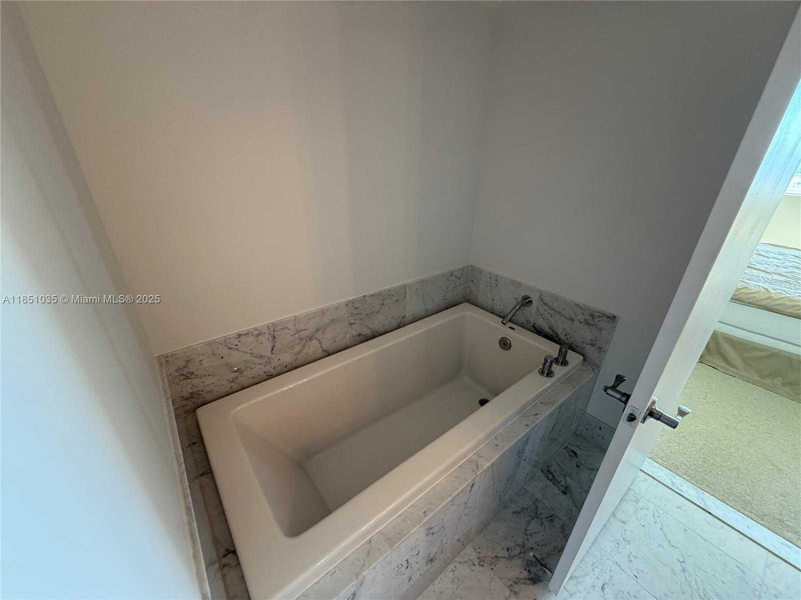 Small Image of 253 NORTH EAST 2ND ST #3009, Miami Number 14