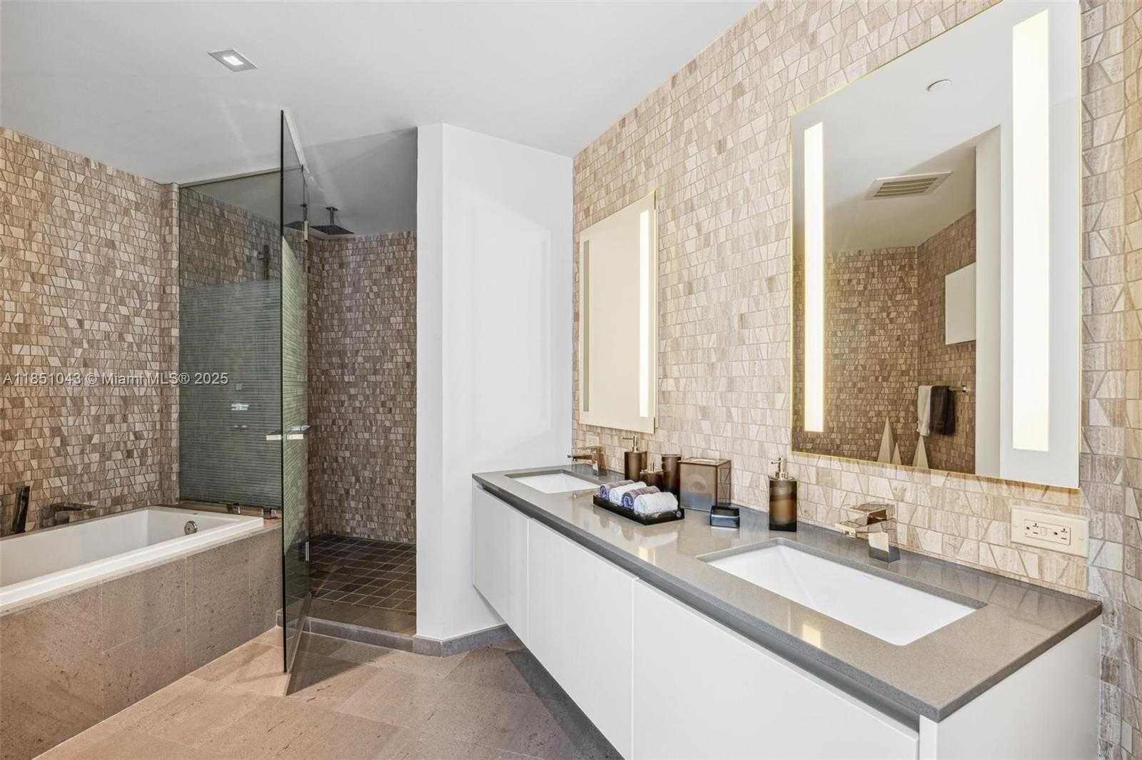 Small Image of 88 SOUTH WEST 7TH ST #2111, Miami Number 16