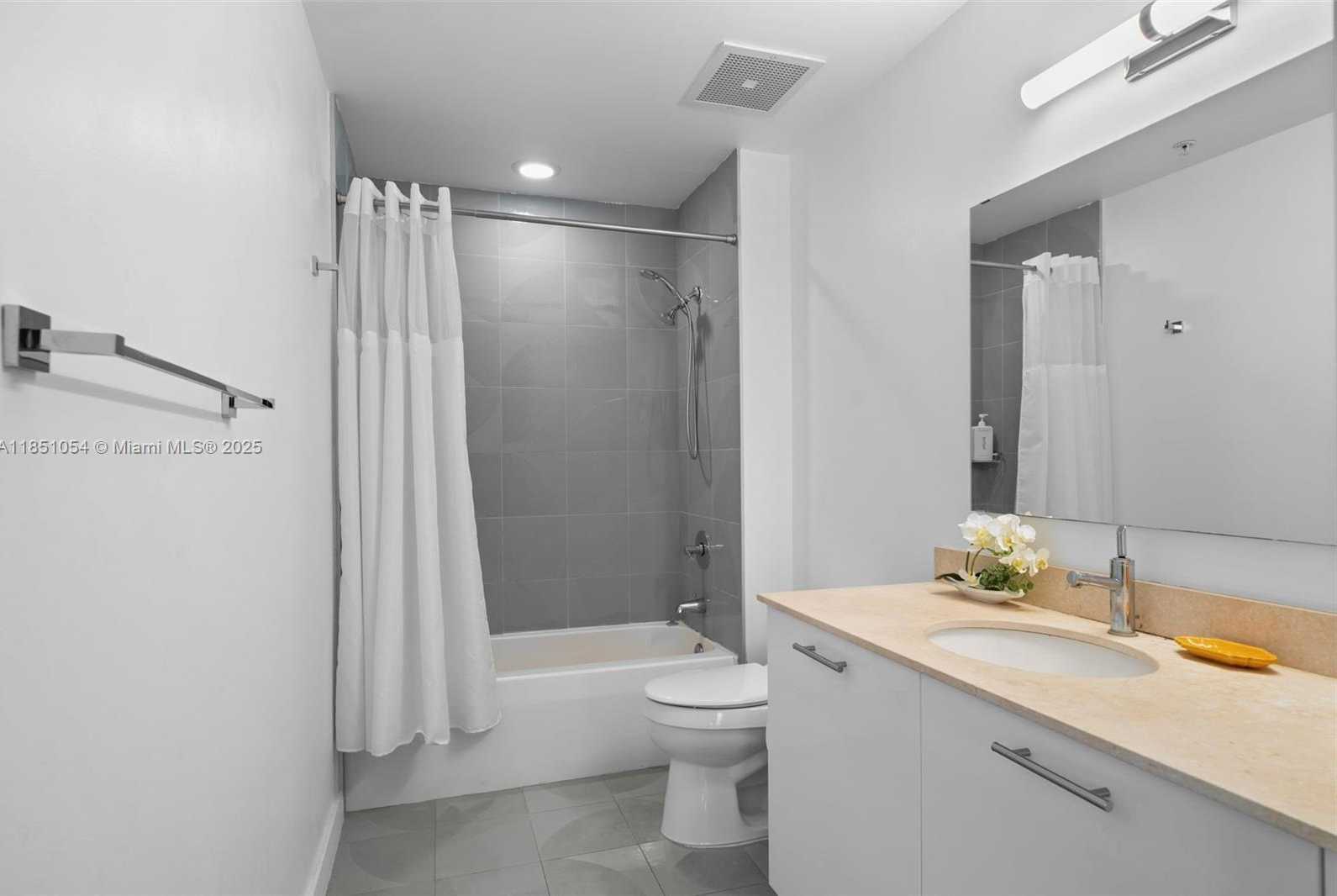 Small Image of 3470 EAST COAST AVE #H1013, Miami Number 19