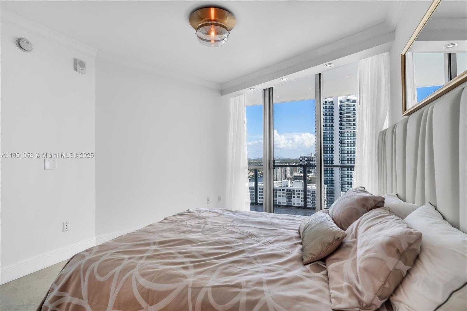 Small Image of 3101 SOUTH OCEAN DR #2605, Hollywood Number 12