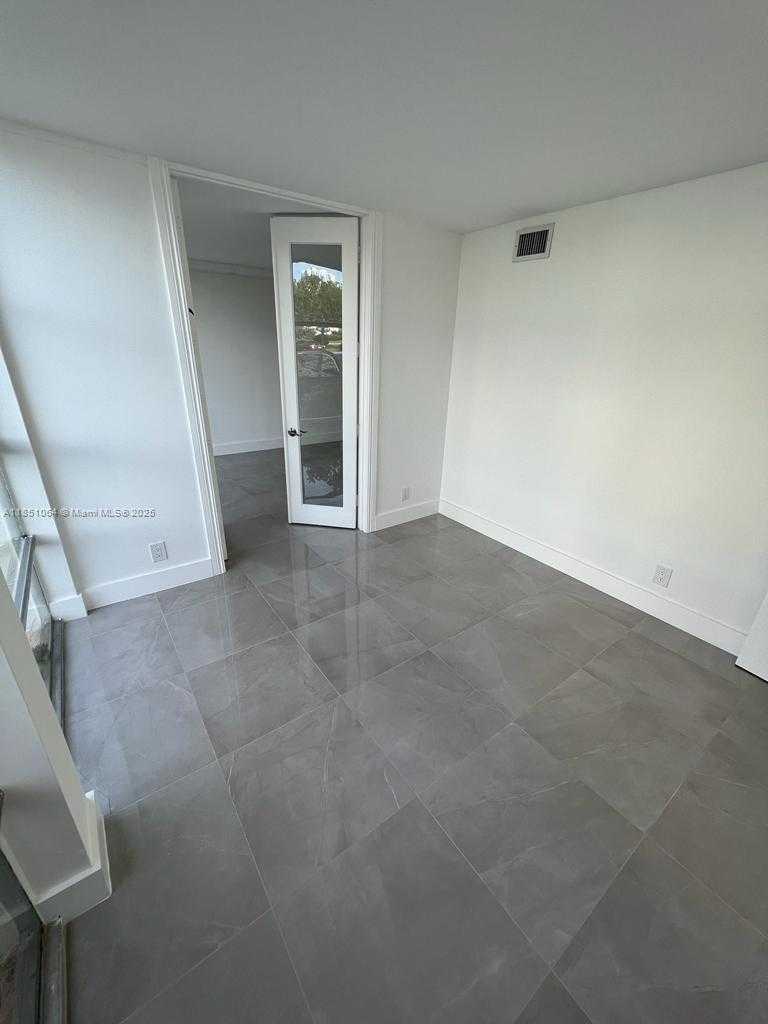Small Image of 701 THREE ISLANDS BLVD #108, Hallandale Beach Number 10