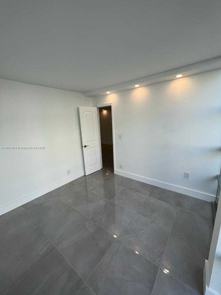 Small Image of 701 THREE ISLANDS BLVD #108, Hallandale Beach Number 23