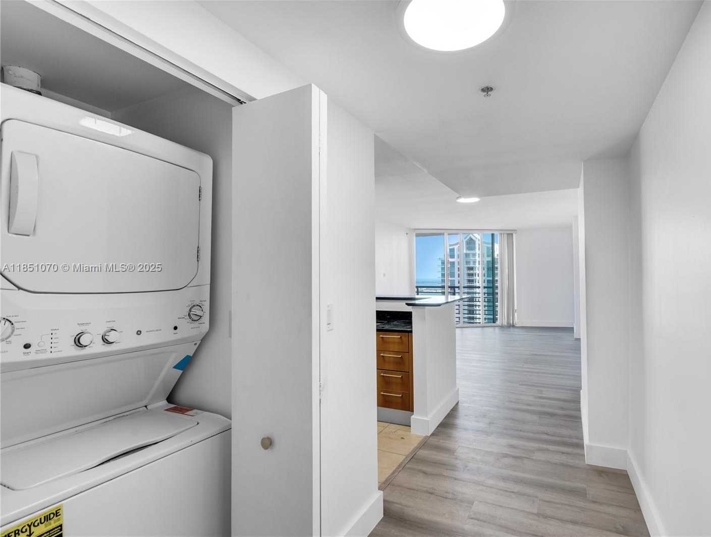 Small Image of 325 SOUTH BISCAYNE BLVD #4217, Miami Number 18
