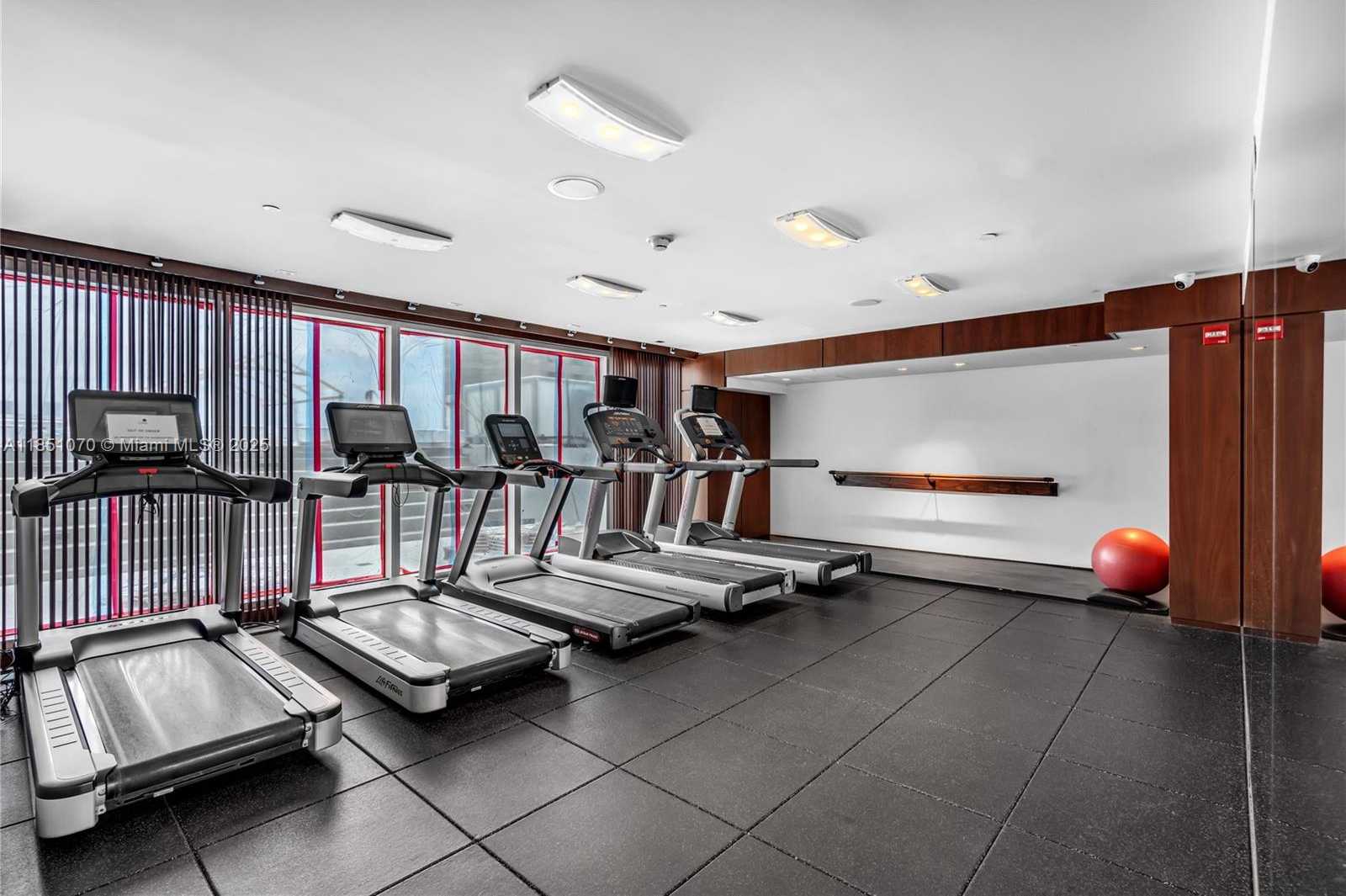 Small Image of 325 SOUTH BISCAYNE BLVD #4217, Miami Number 22