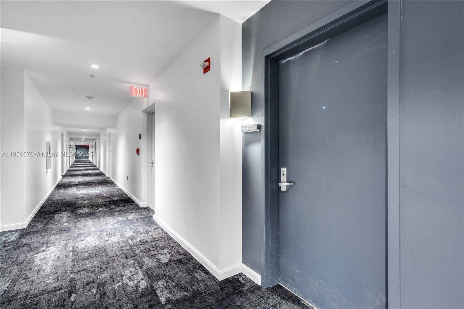 Small Image of 325 SOUTH BISCAYNE BLVD #4217, Miami Number 3