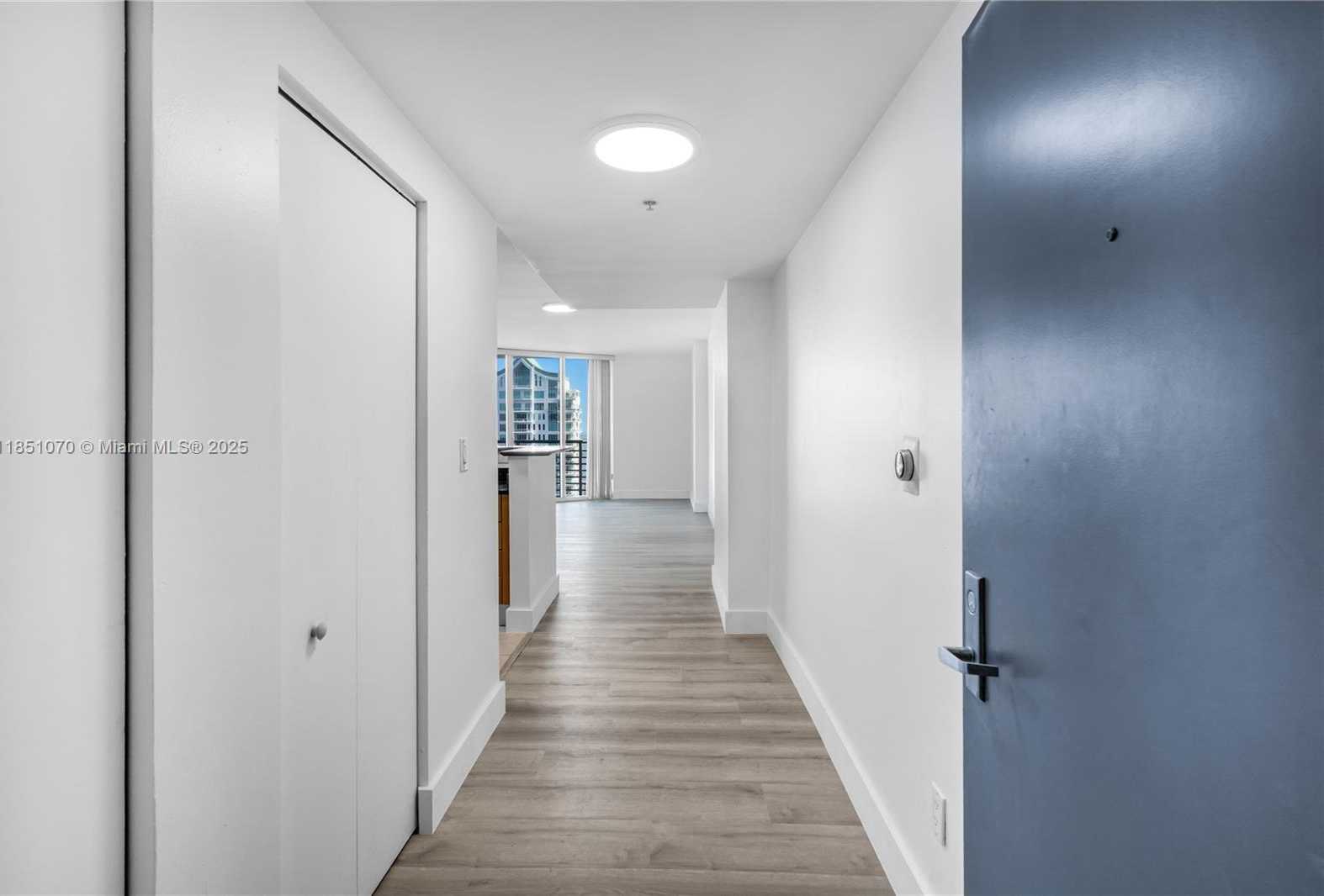Small Image of 325 SOUTH BISCAYNE BLVD #4217, Miami Number 4