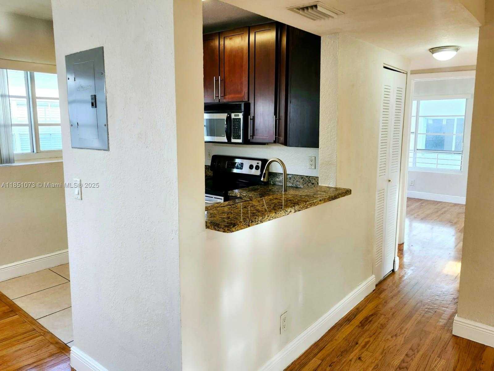 Small Image of 340 84TH ST #3, Miami Beach Number 11