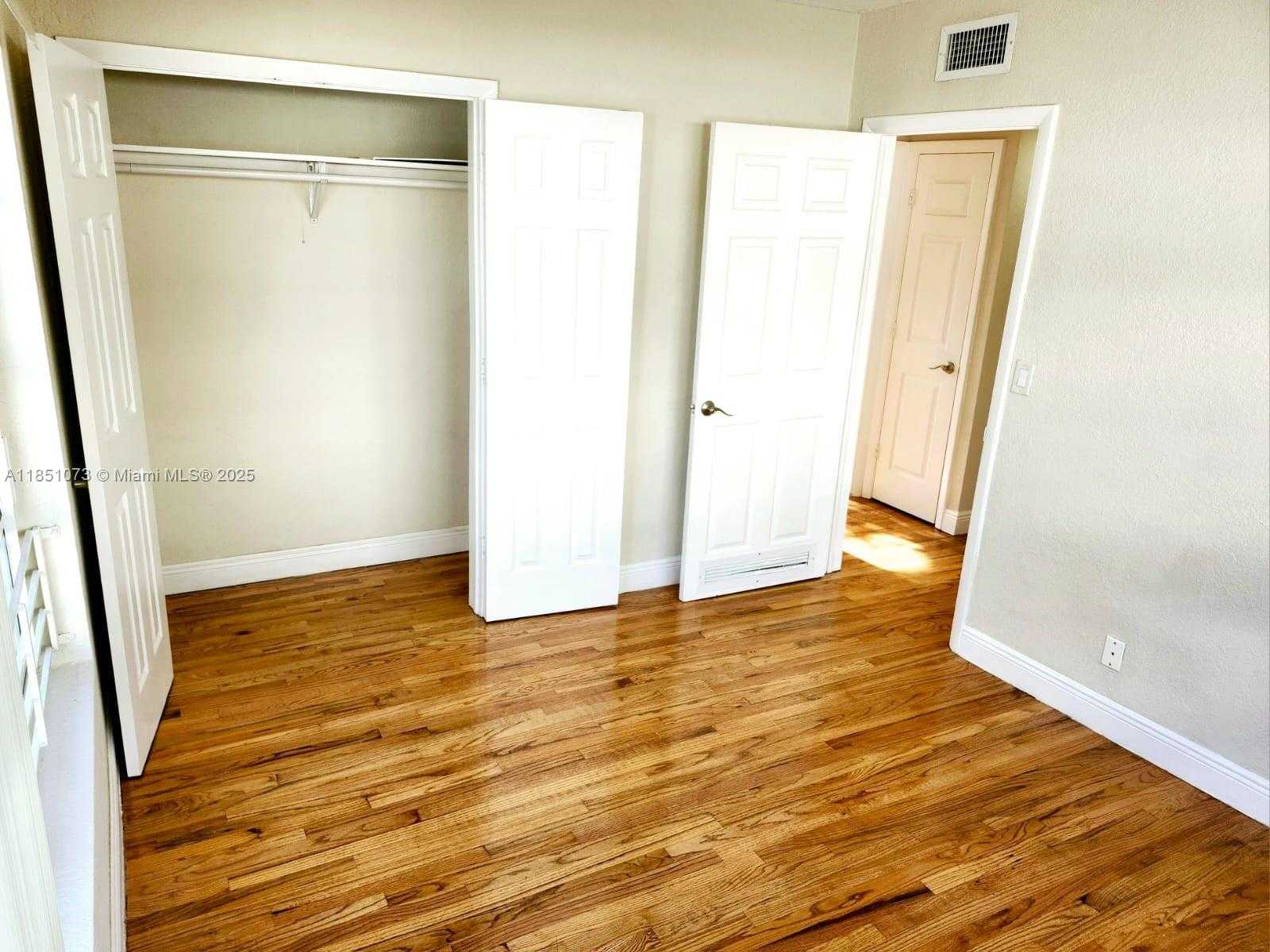 Small Image of 340 84TH ST #3, Miami Beach Number 14