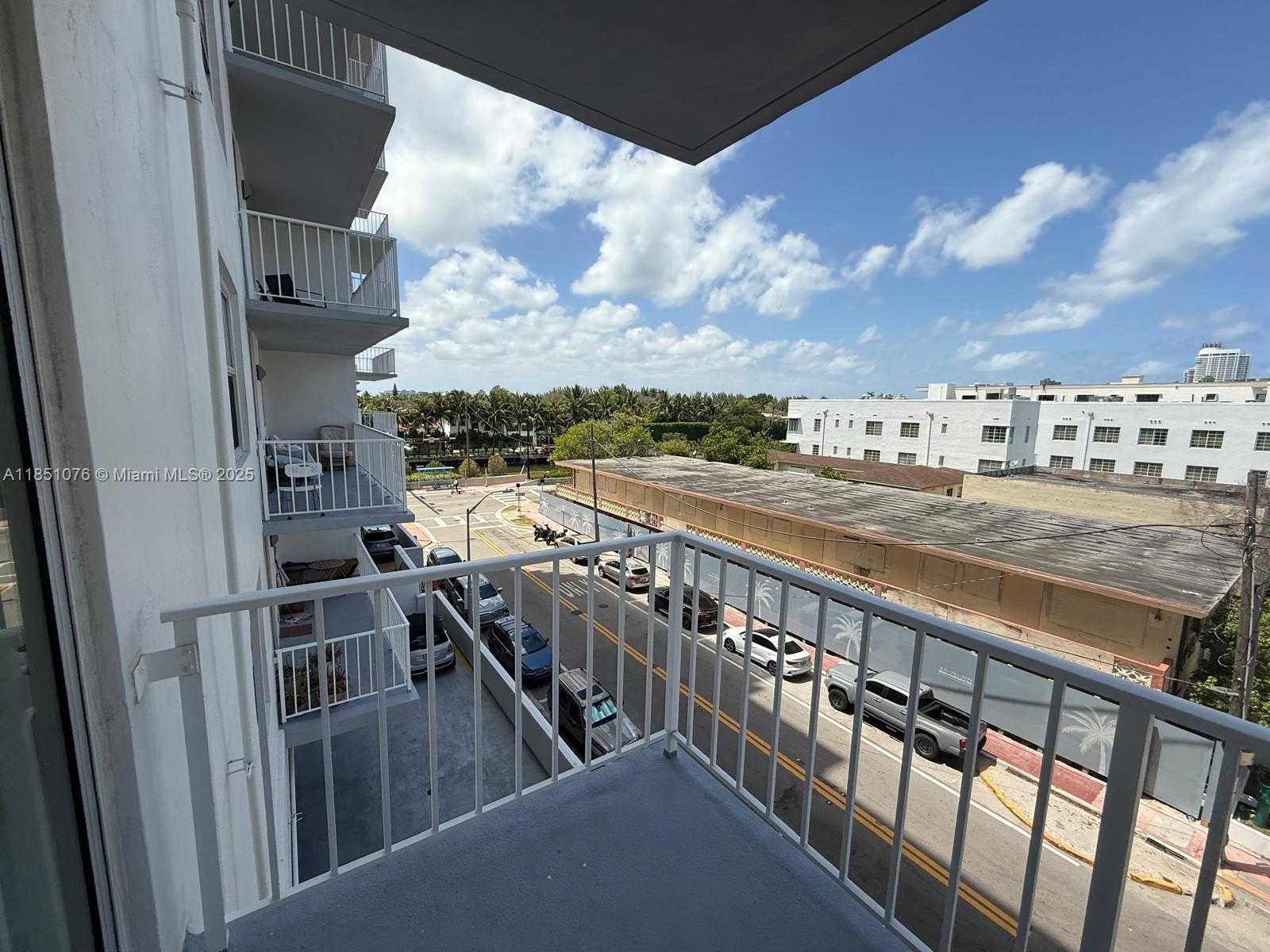 Small Image of 2829 INDIAN CREEK DR #408, Miami Beach Number 8