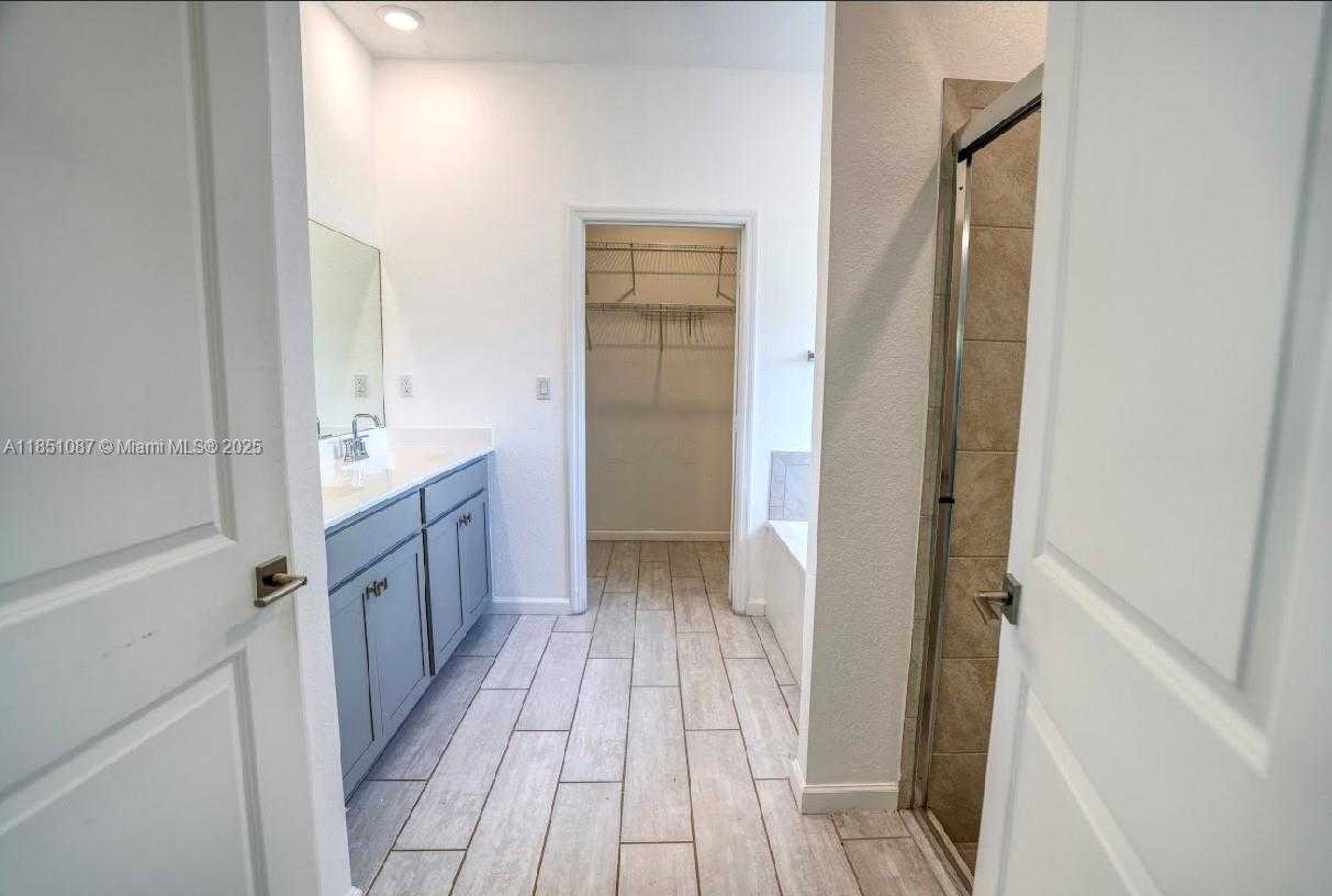 Small Image of 30600 SOUTH WEST 193RD AVE, Homestead Number 17