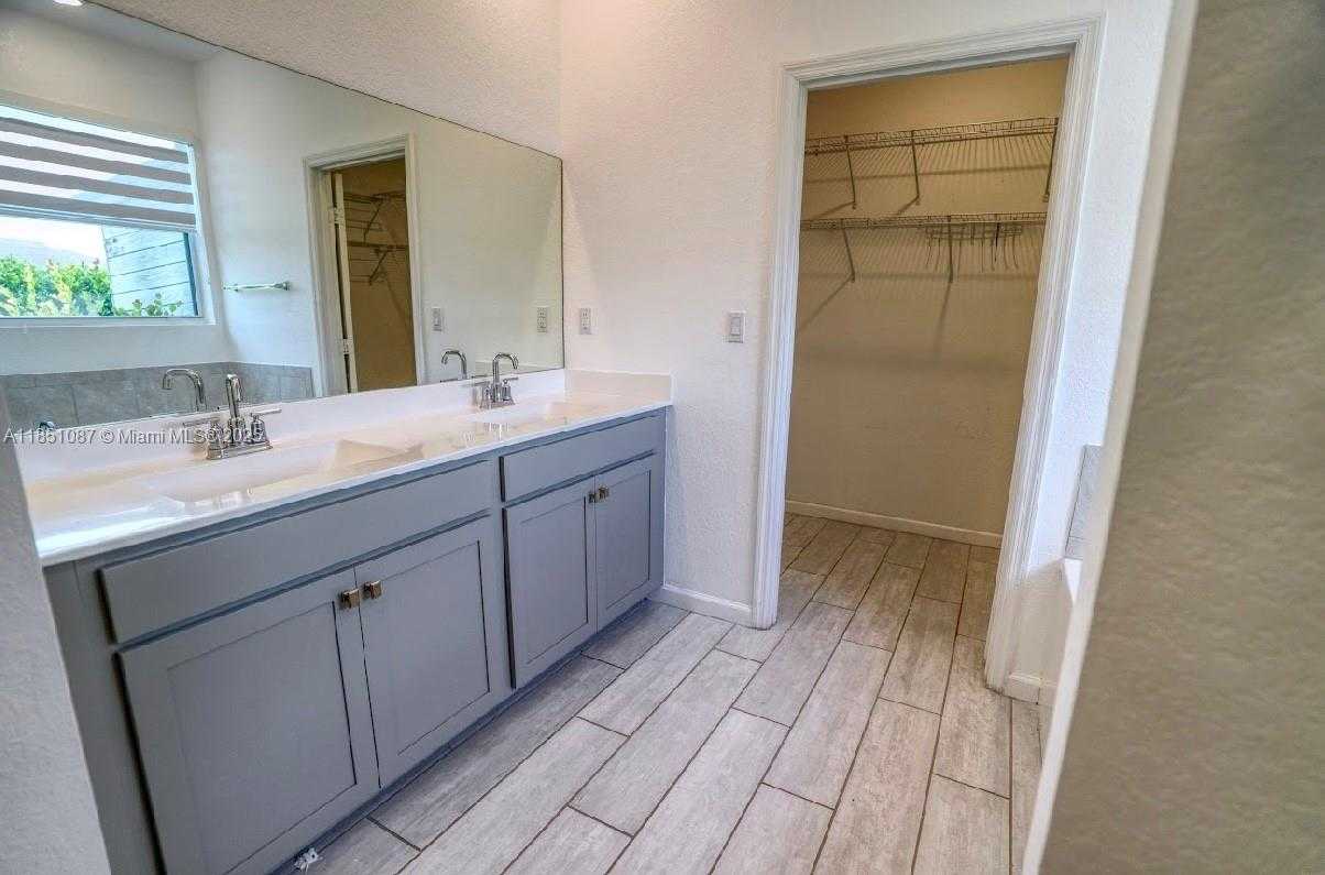 Small Image of 30600 SOUTH WEST 193RD AVE, Homestead Number 22