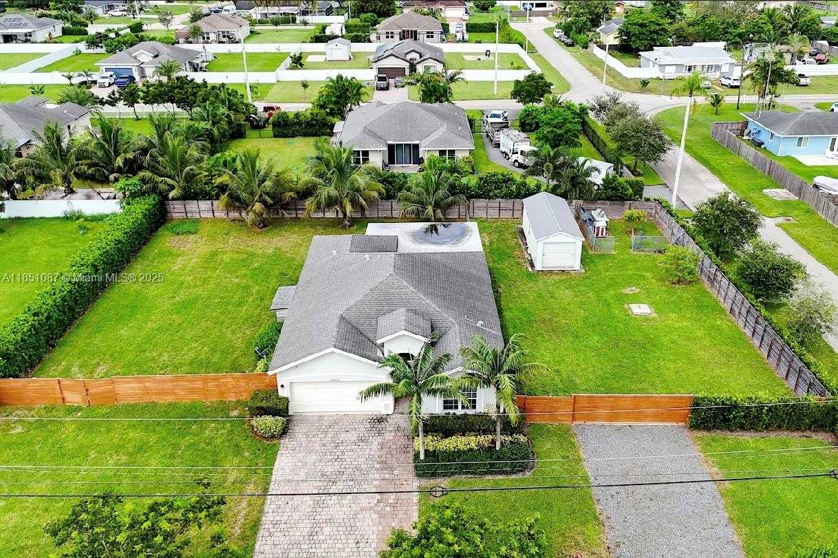 Small Image of 30600 SOUTH WEST 193RD AVE, Homestead Number 33