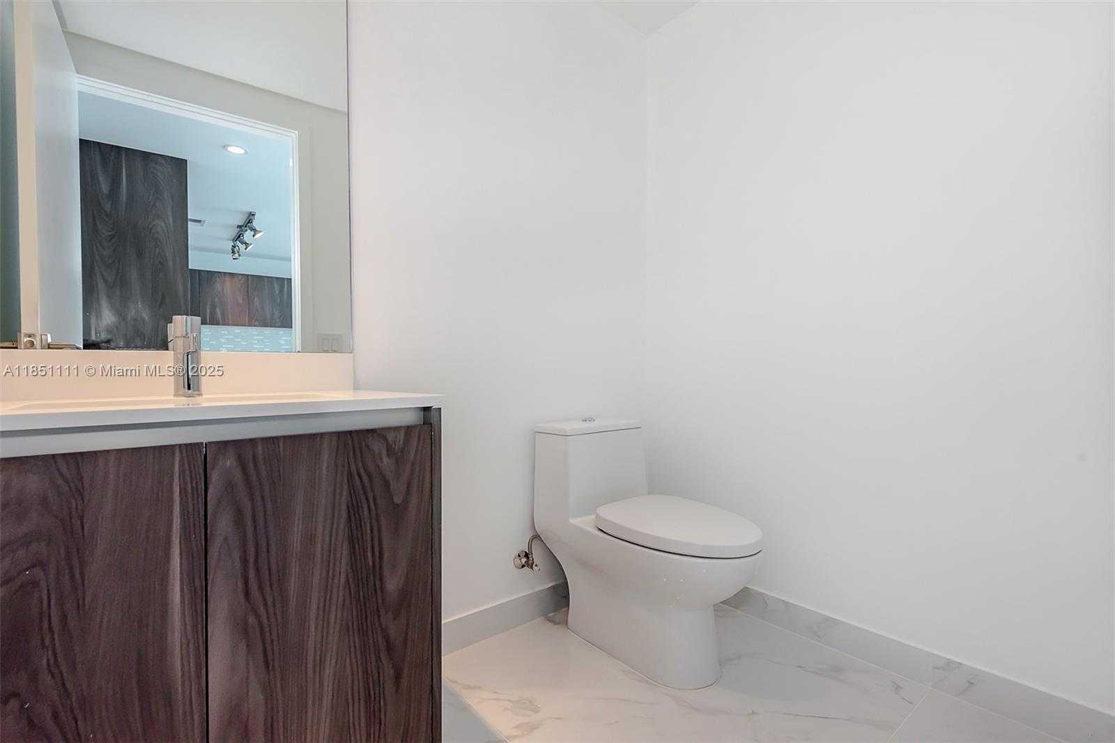 Small Image of 3131 NORTH EAST 7TH AVE #2104, Miami Number 17