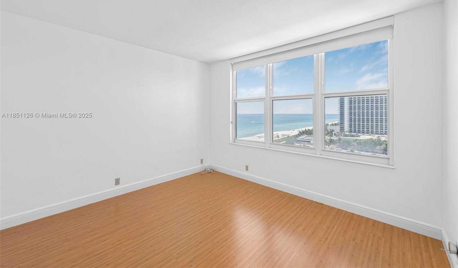 Small Image of 4747 COLLINS AVE #1210, Miami Beach Number 12