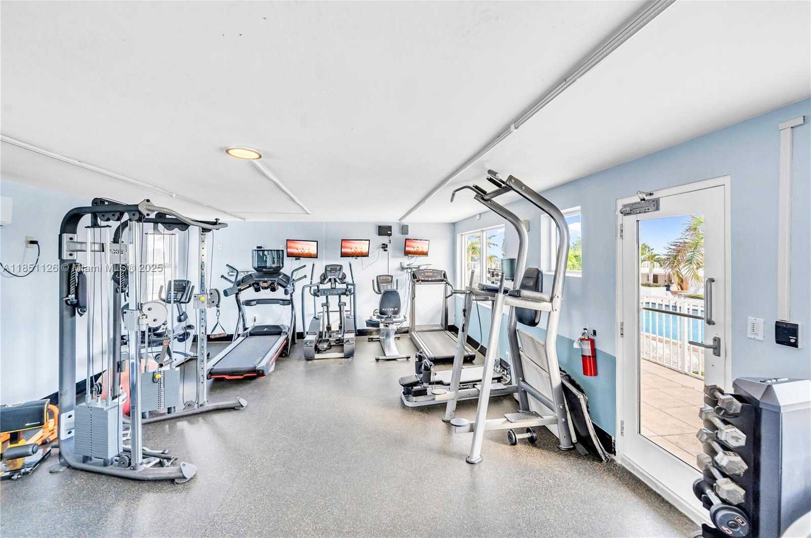 Small Image of 4747 COLLINS AVE #1210, Miami Beach Number 29