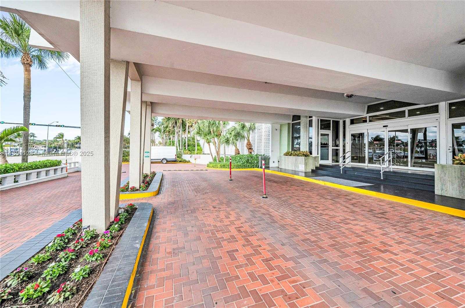 Small Image of 4747 COLLINS AVE #1210, Miami Beach Number 48