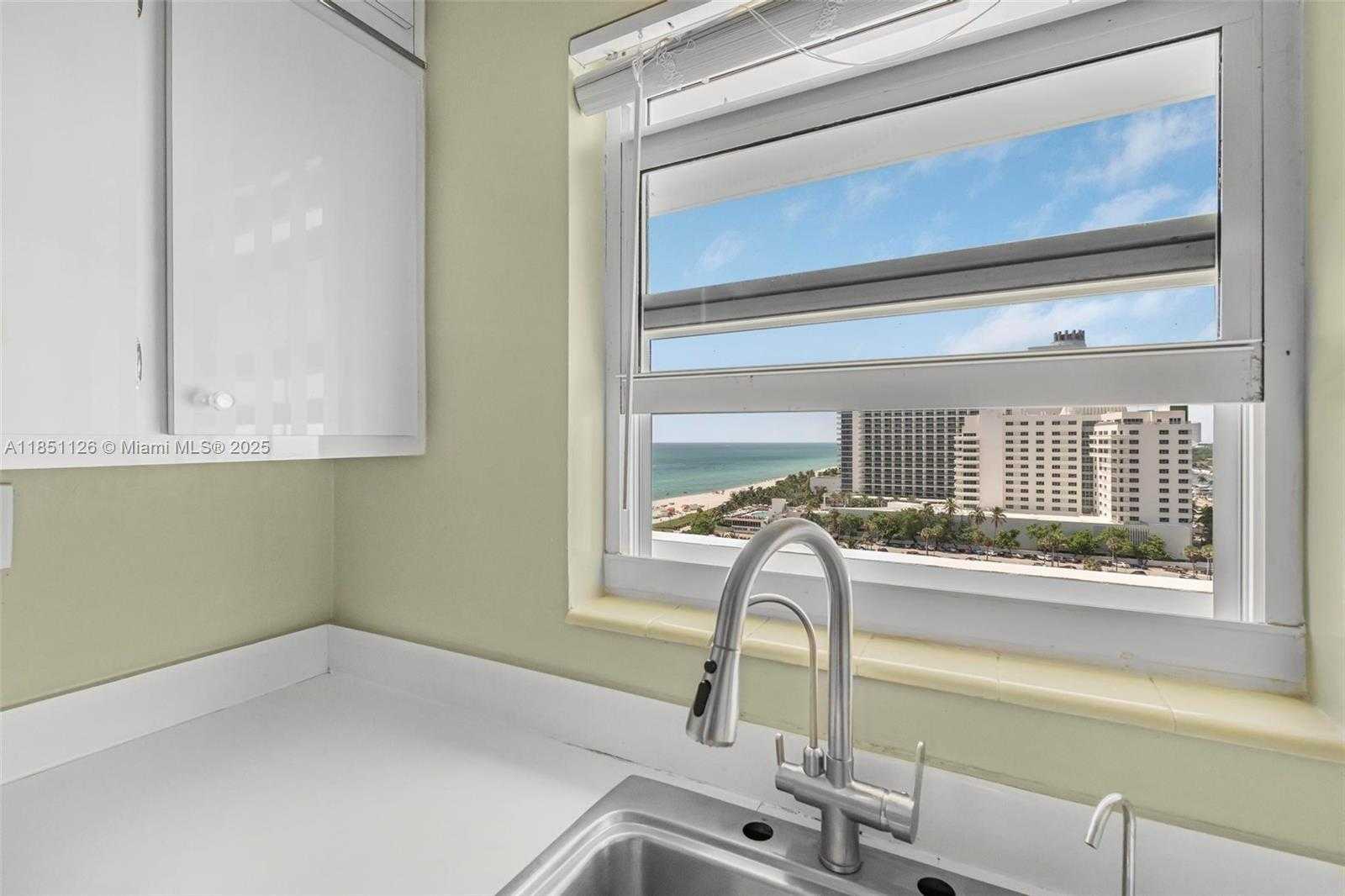 Small Image of 4747 COLLINS AVE #1210, Miami Beach Number 6