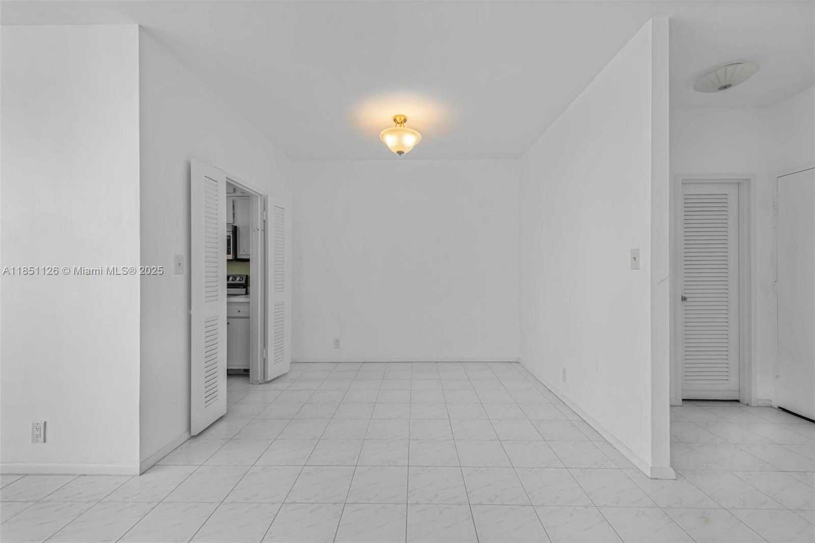 Small Image of 4747 COLLINS AVE #1210, Miami Beach Number 8