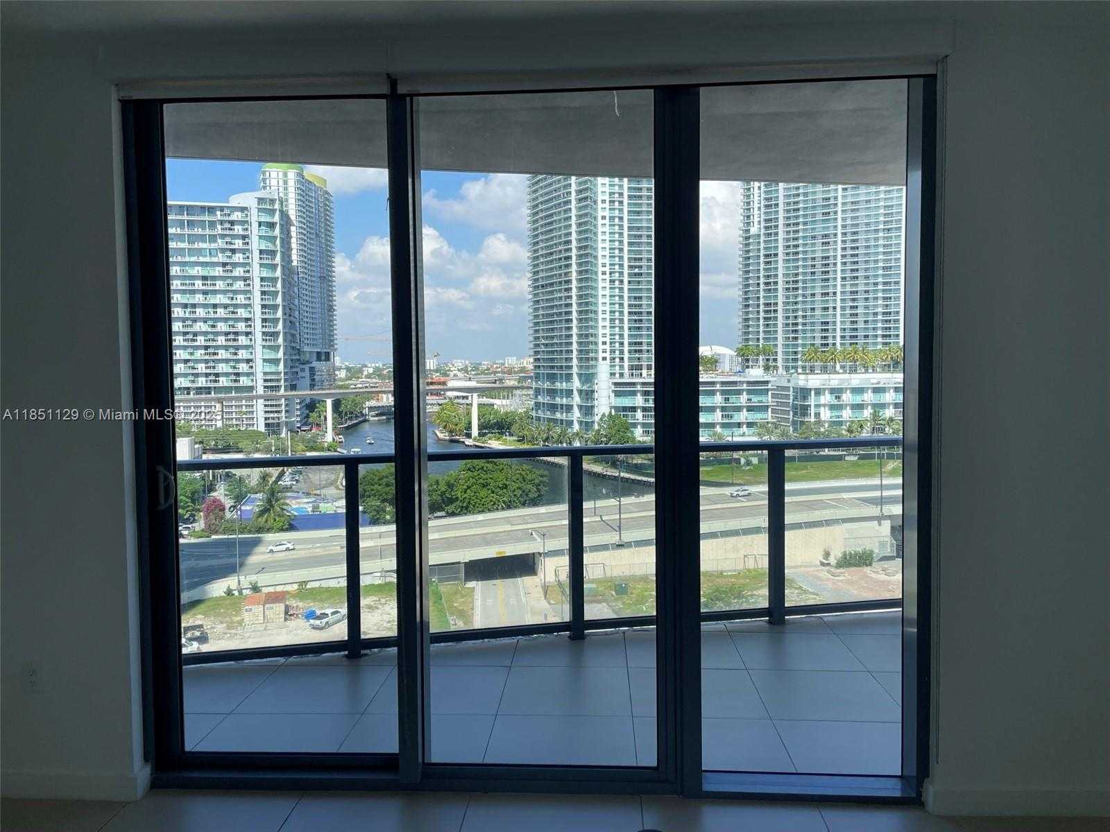 Small Image of 31 SOUTH EAST 6TH ST #1402, Miami Number 3