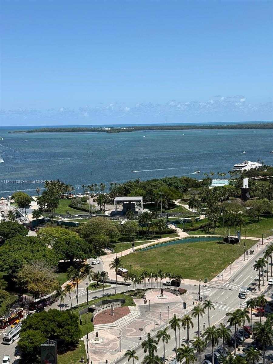 Small Image of 398 NORTH EAST 5TH ST #1812, Miami Number 3