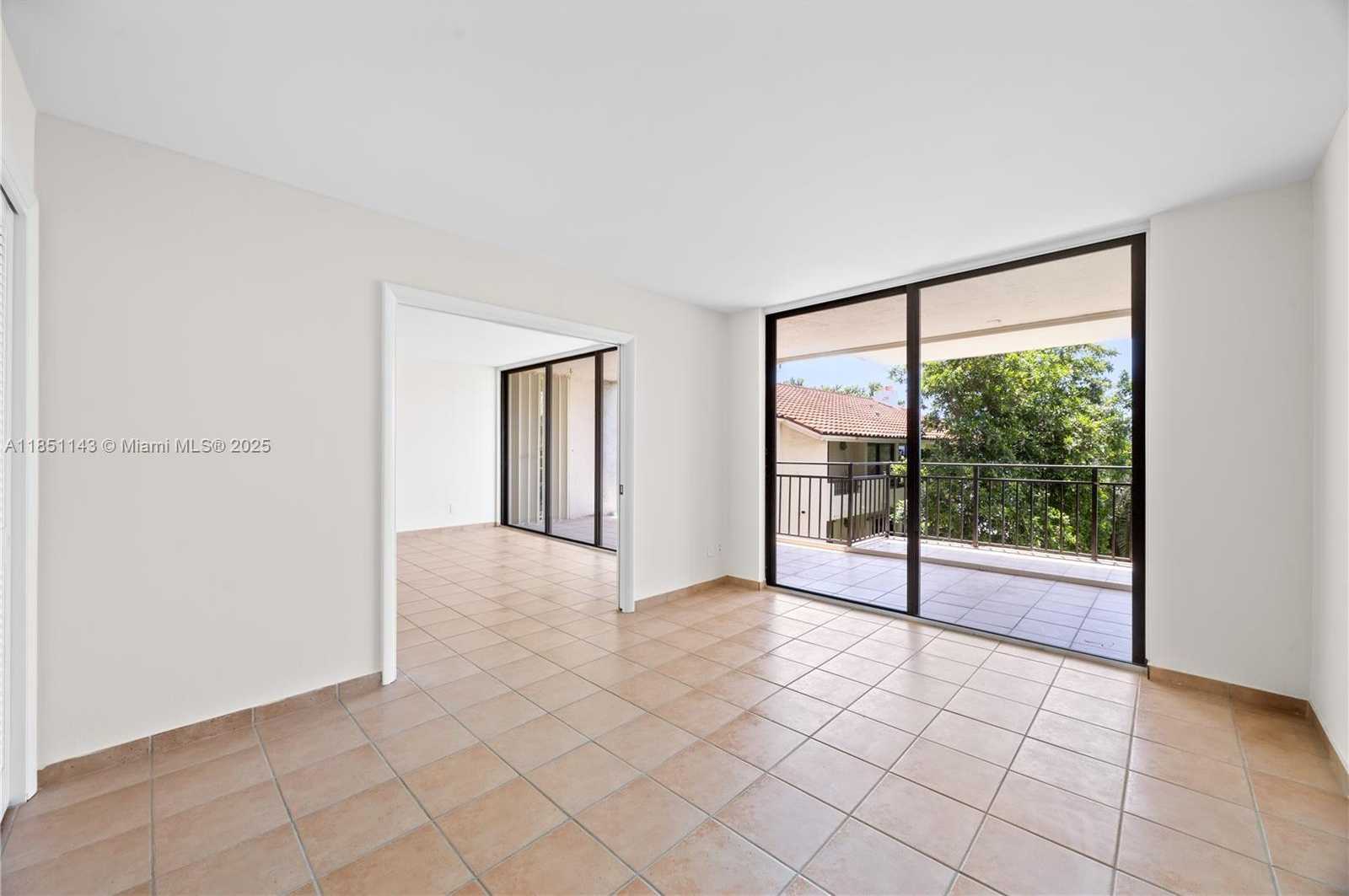 Small Image of 1632 SOUTH BAYSHORE CT #201, Miami Number 18