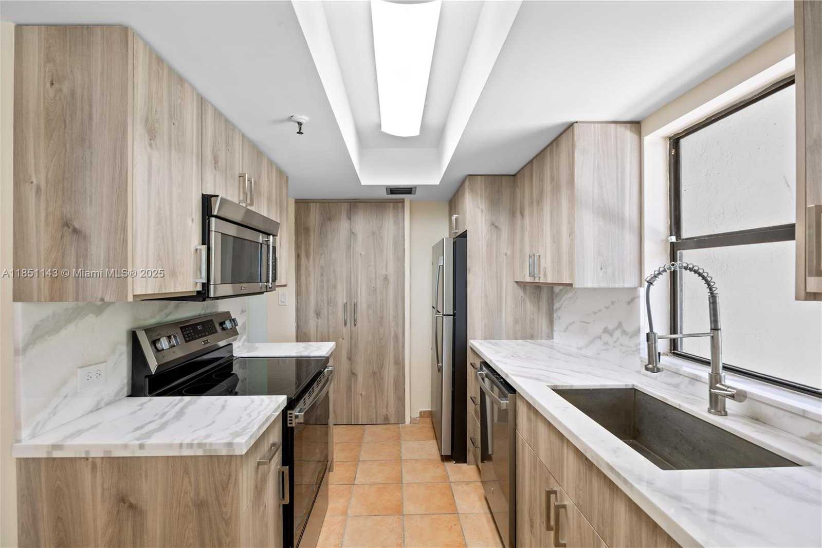 Small Image of 1632 SOUTH BAYSHORE CT #201, Miami Number 26