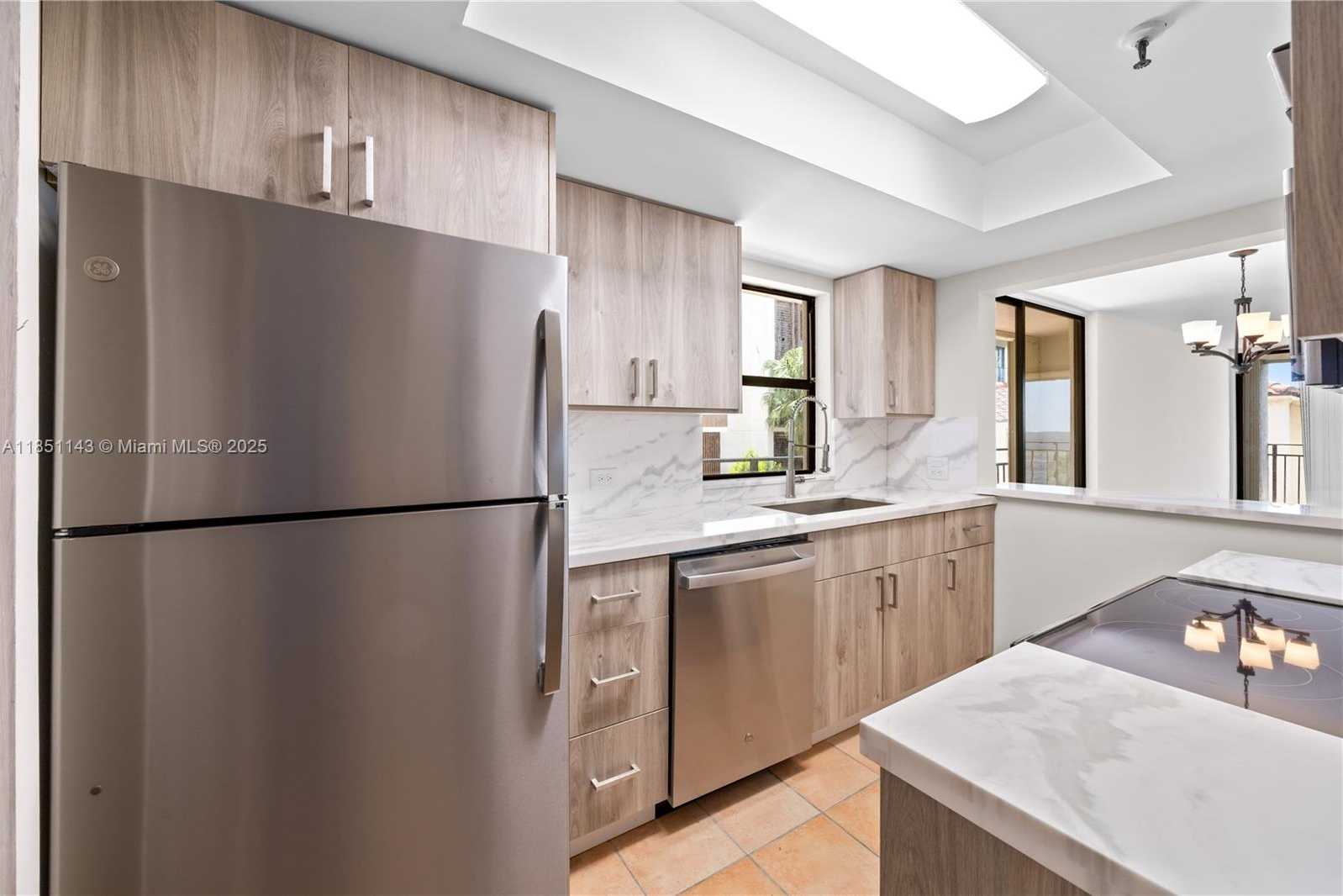 Small Image of 1632 SOUTH BAYSHORE CT #201, Miami Number 28