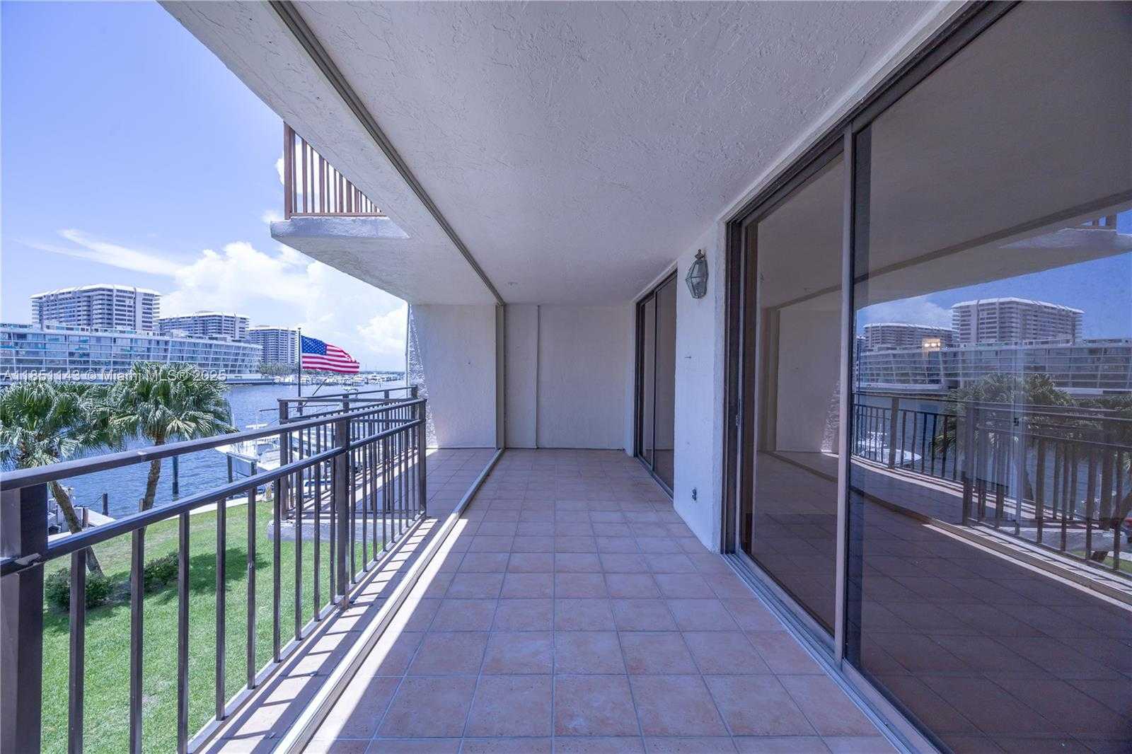 Small Image of 1632 SOUTH BAYSHORE CT #201, Miami Number 30