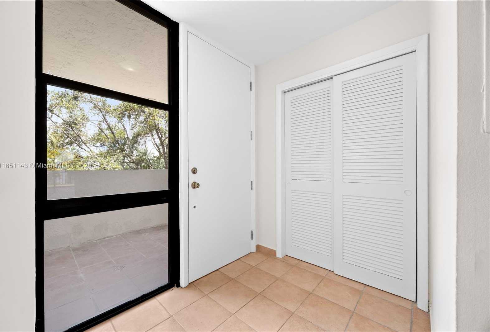 Small Image of 1632 SOUTH BAYSHORE CT #201, Miami Number 5