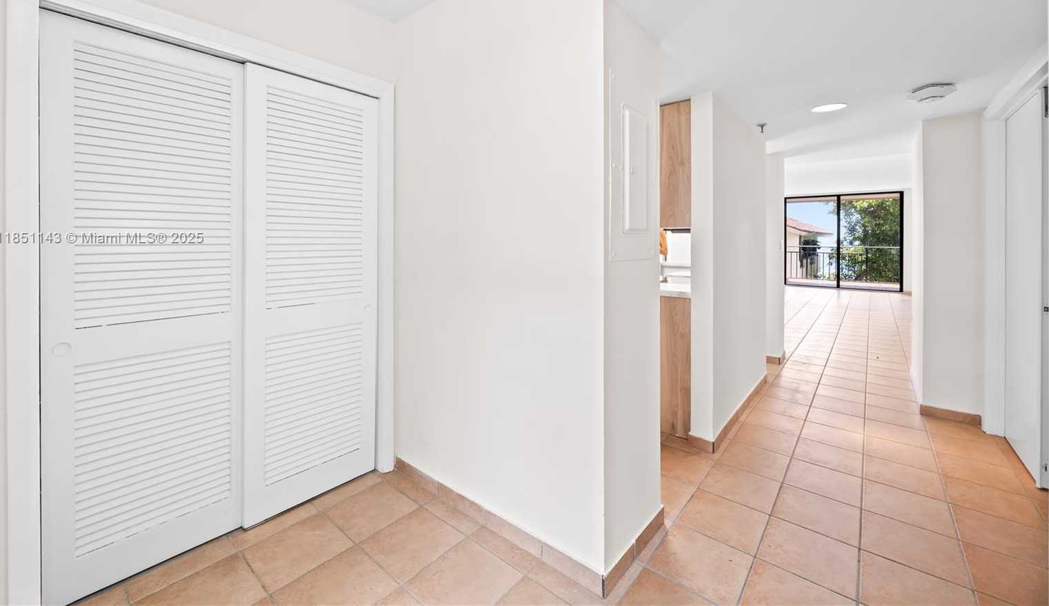 Small Image of 1632 SOUTH BAYSHORE CT #201, Miami Number 7