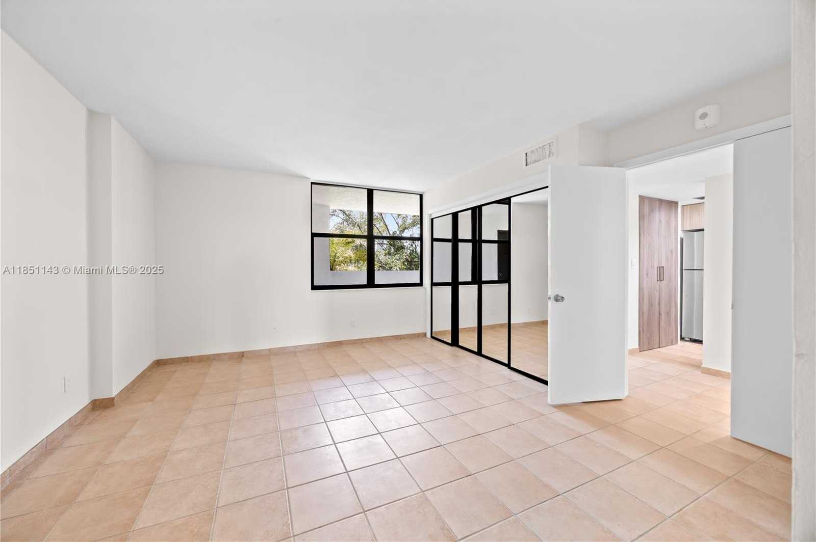 Small Image of 1632 SOUTH BAYSHORE CT #201, Miami Number 9
