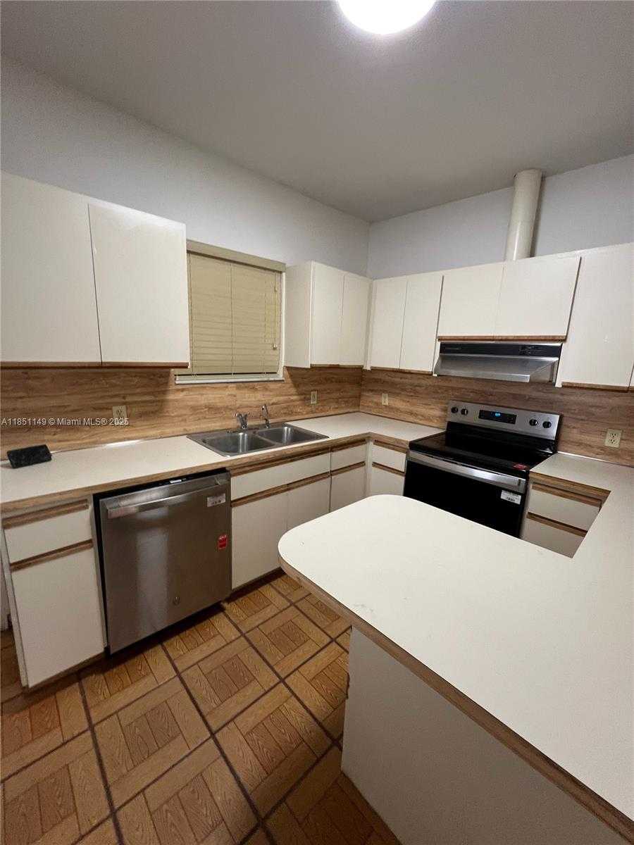 Small Image of 4113 SOUTH WEST 2ND ST, Miami Number 11