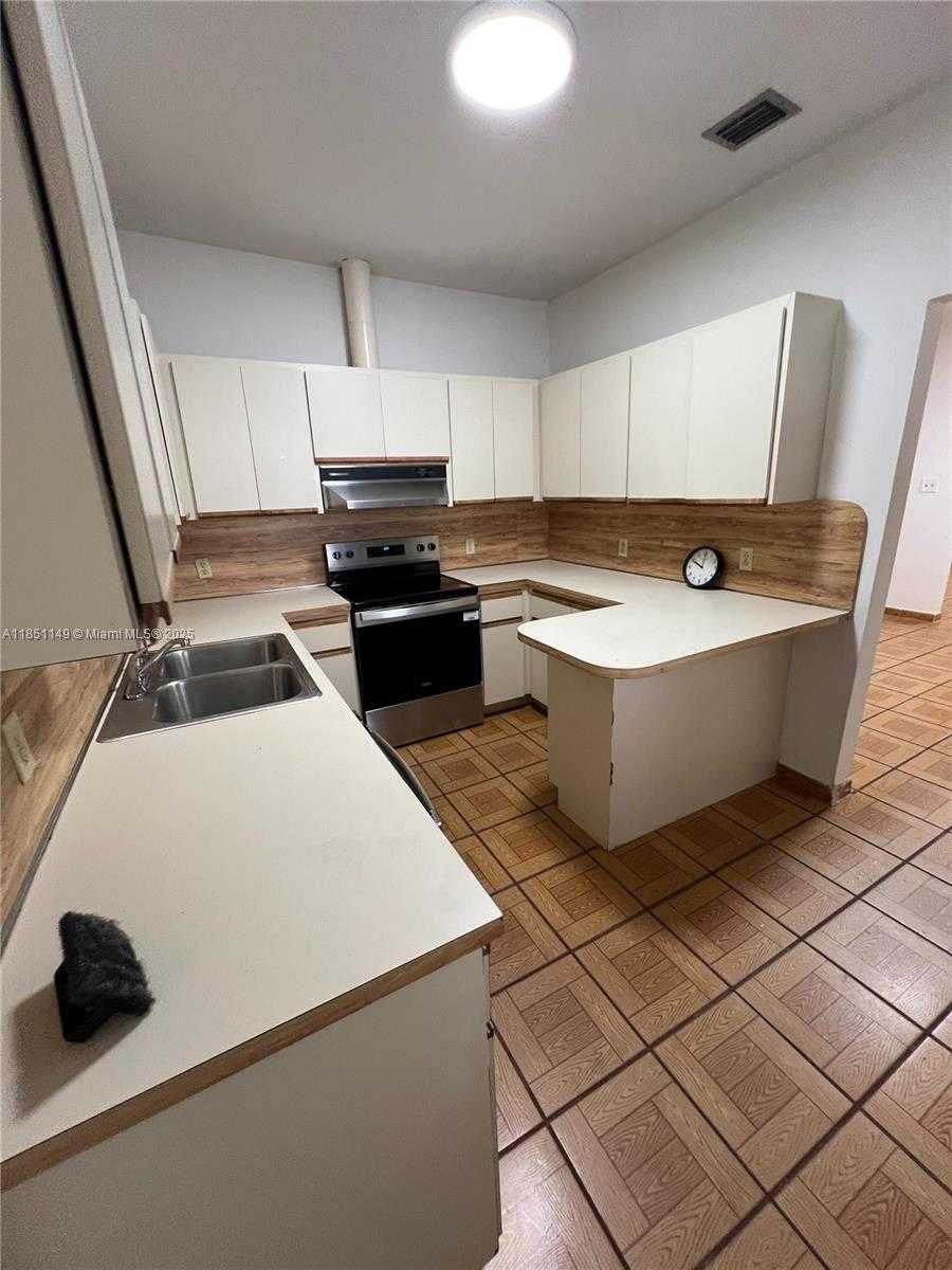 Small Image of 4113 SOUTH WEST 2ND ST, Miami Number 12