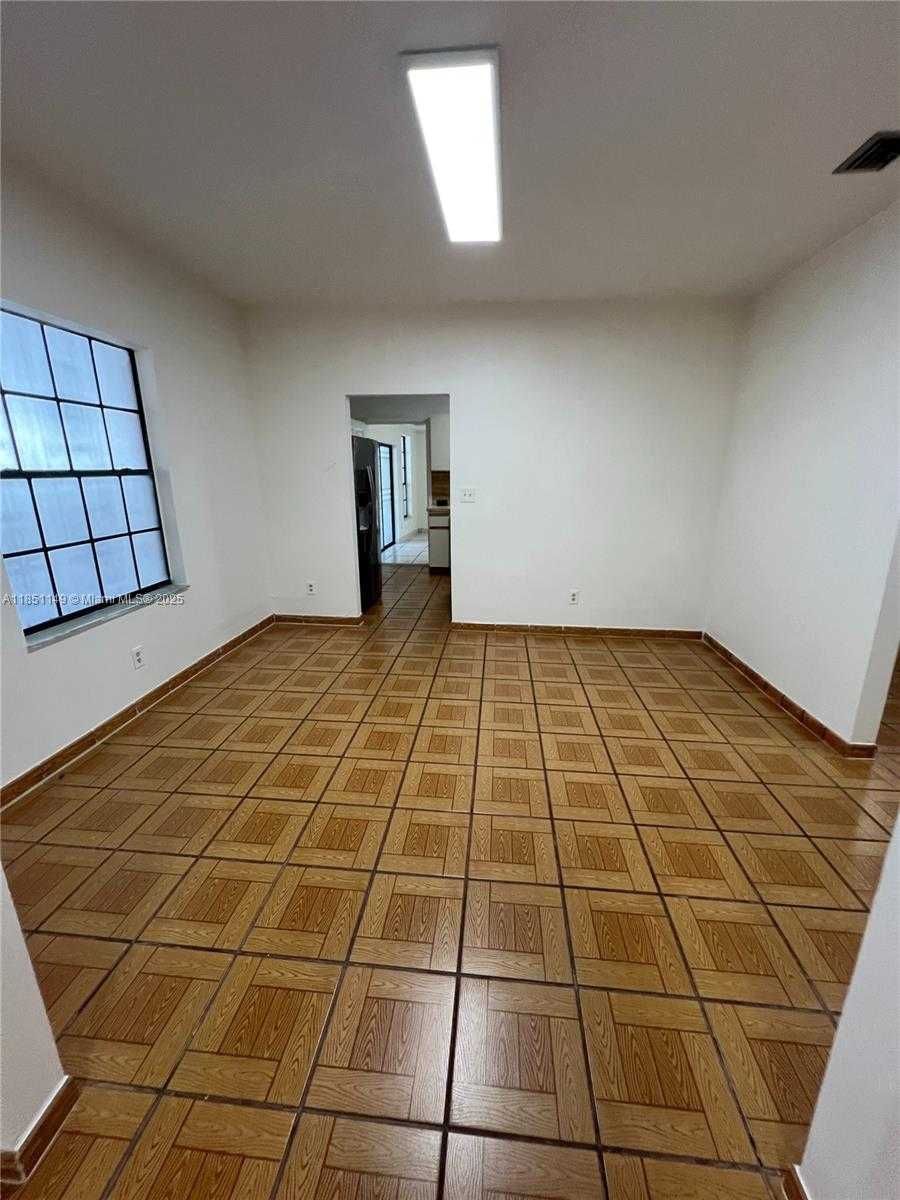 Small Image of 4113 SOUTH WEST 2ND ST, Miami Number 3