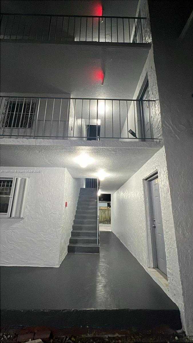 Small Image of 1111 NORTH WEST 19TH AVE #204, Miami Number 12