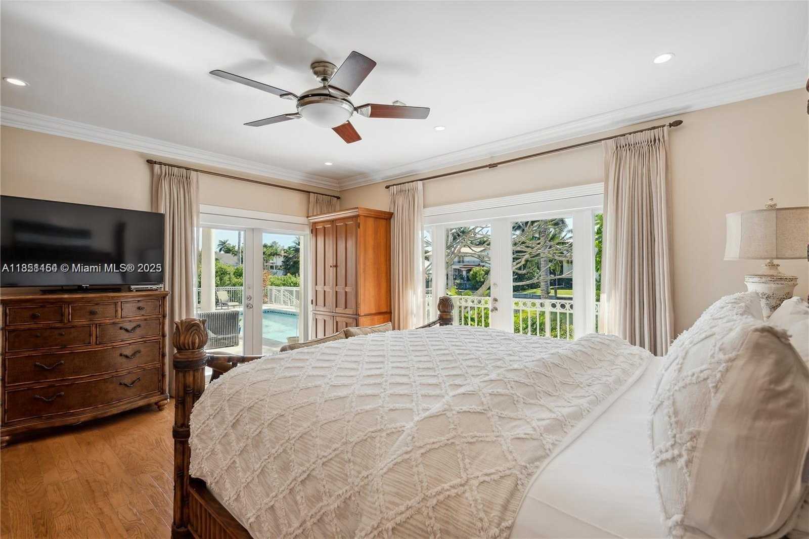 Small Image of 1540 TAGUS AVE, Coral Gables Number 14