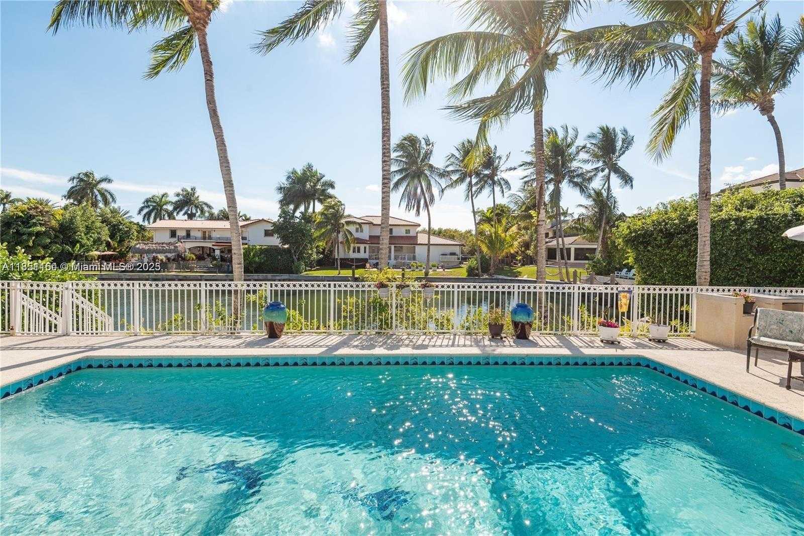 Small Image of 1540 TAGUS AVE, Coral Gables Number 2