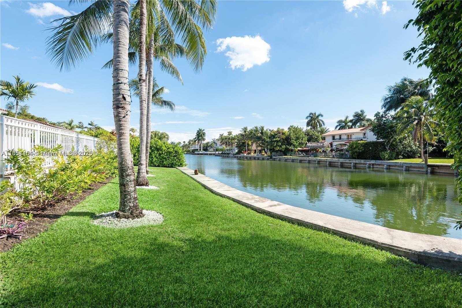 Small Image of 1540 TAGUS AVE, Coral Gables Number 5