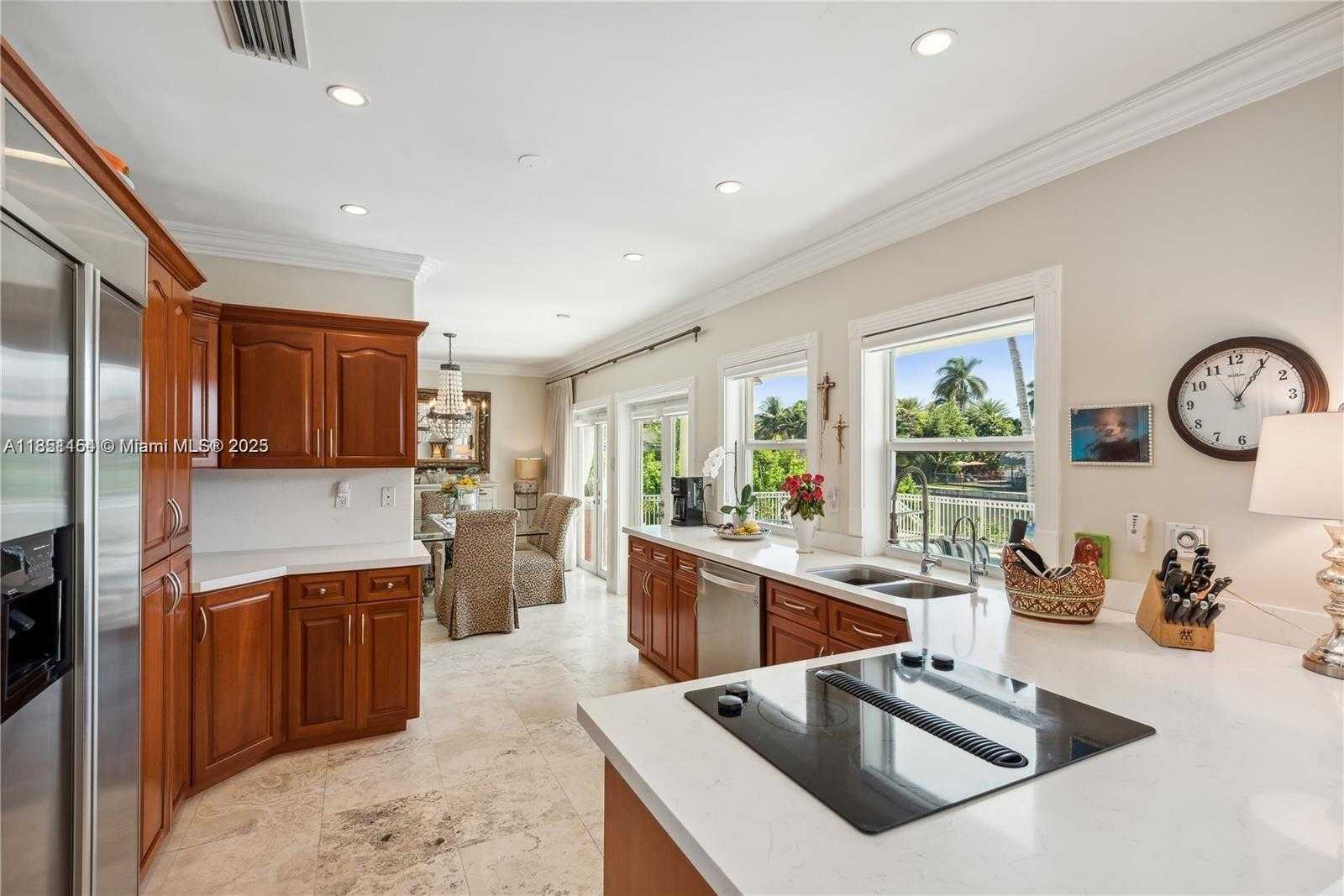 Small Image of 1540 TAGUS AVE, Coral Gables Number 9