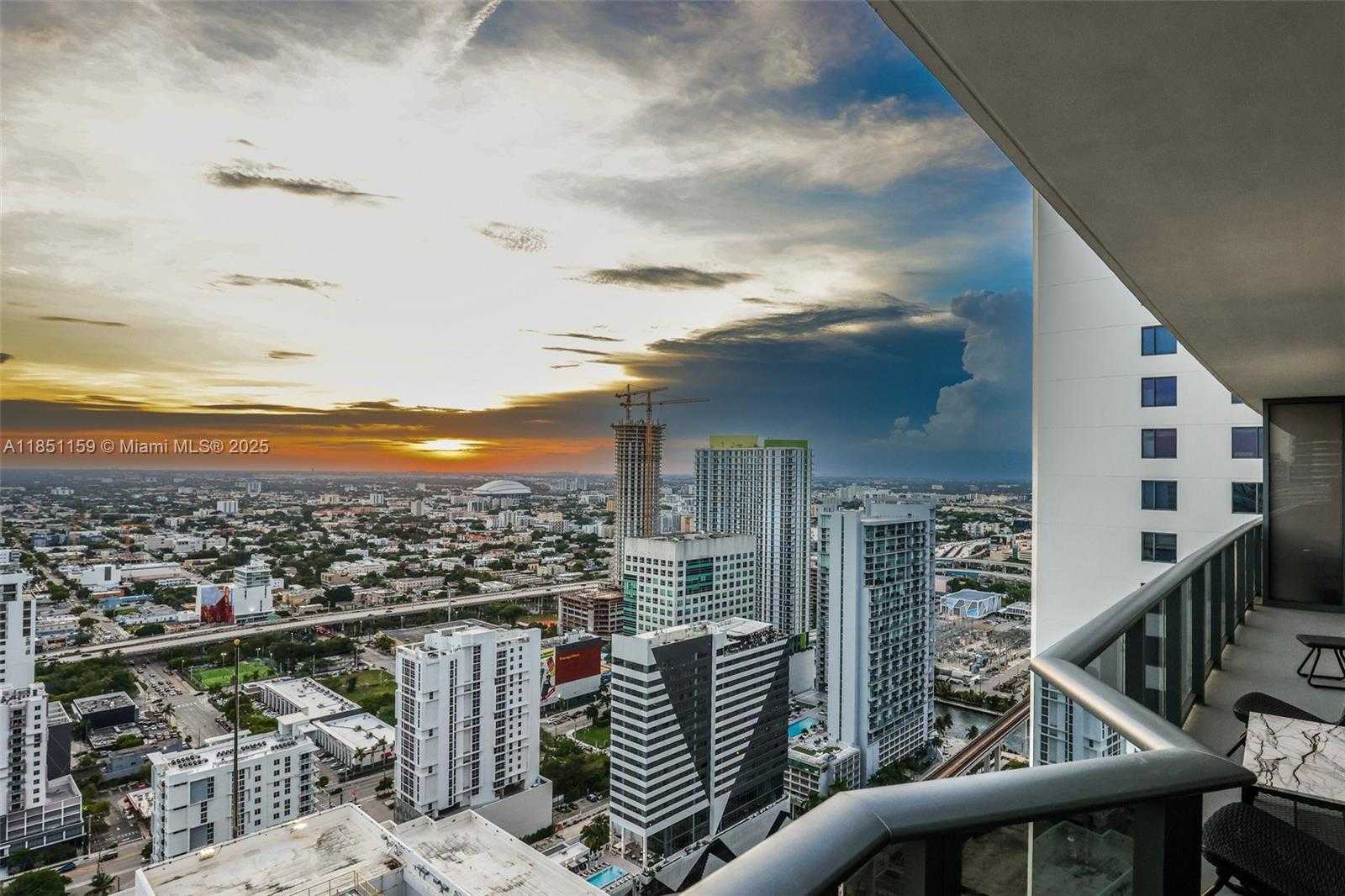 Small Image of 55 SOUTH WEST 9TH ST #3906, Miami Number 14