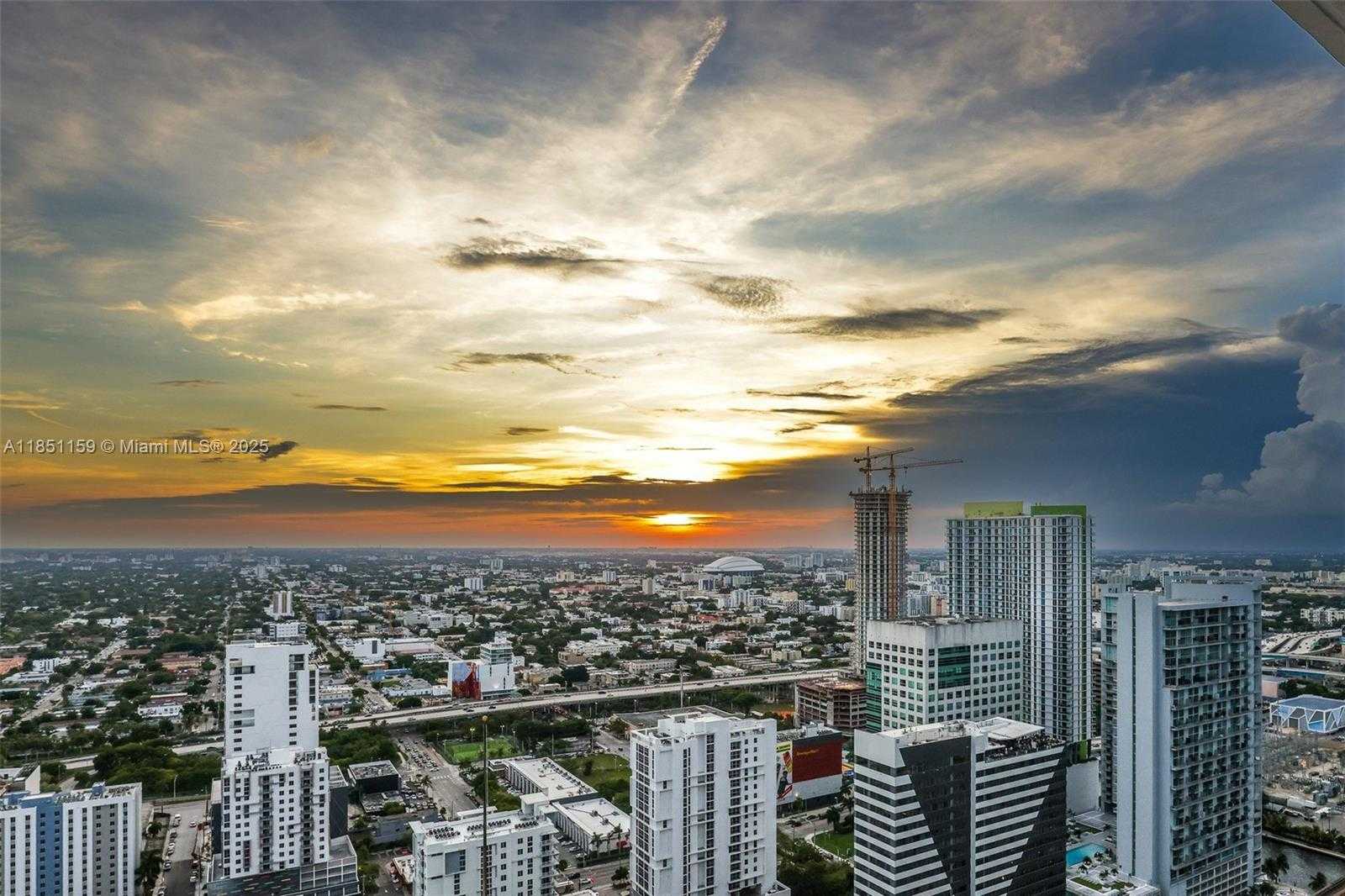 Small Image of 55 SOUTH WEST 9TH ST #3906, Miami Number 15